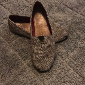 Women’s black & cream Herringbone TOMS